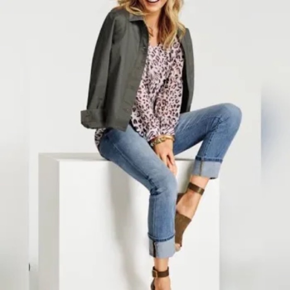 Cabi Size 2 Denim High Straight Jeans